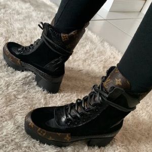 LAUREATE PLATFORM DESERT BOOTS